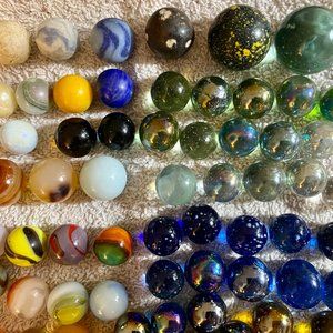 OLD VINTAGE ANTIQUE MARBLES (LOT)